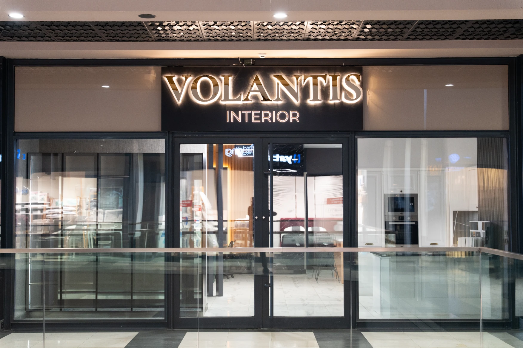 Volantis Interior Galeria AVM mağaza cephesi